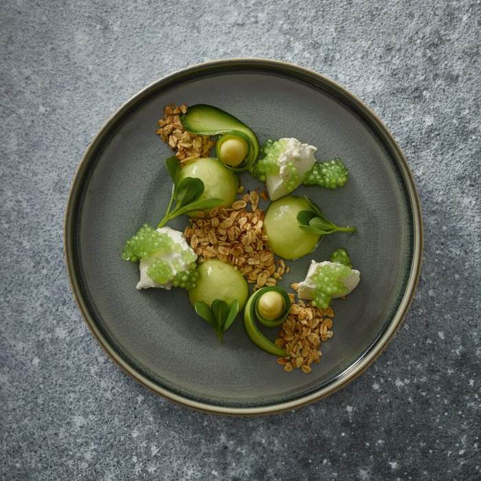 Playground NARA talíř mělký 21 cm šedý