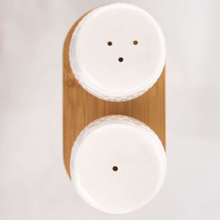 Menážka sůl/pepř, se stojánkem, porcelán/dřevo