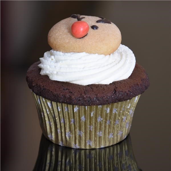 Cukrářské košíčky hvězdy, bílo / zlaté, 50 x 30 mm / 40 ks